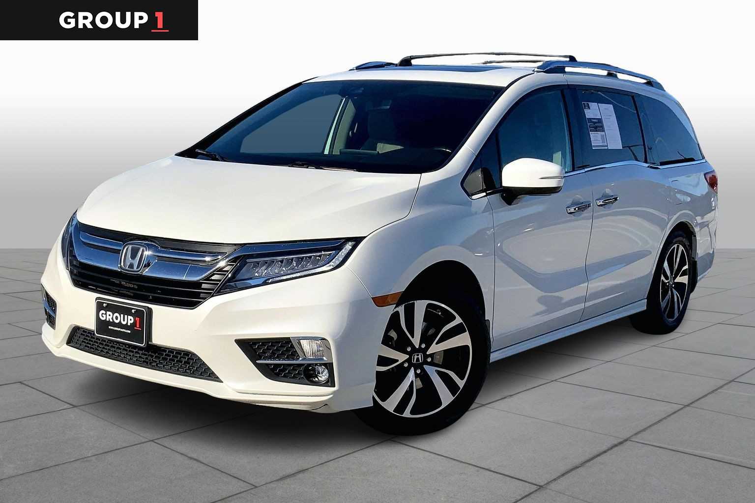 2018 Honda Odyssey Elite's photo