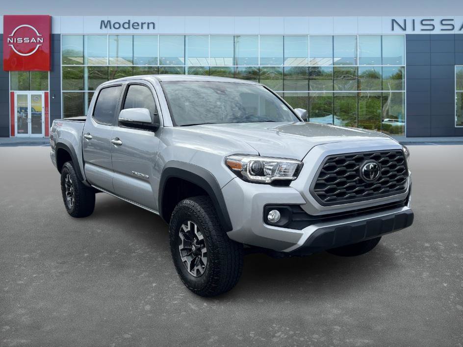 2023 Toyota Tacoma TRD Off-Road photo 3