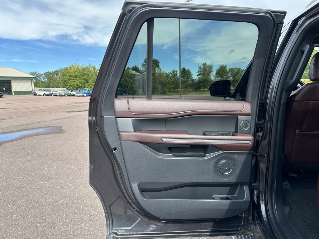 2024 Ford Expedition MAX Limited photo 19