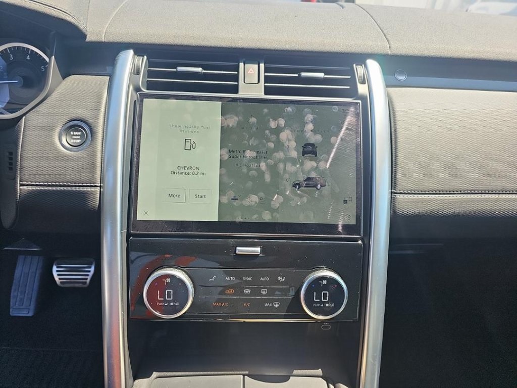 2023 Land Rover Discovery Metropolitan Edition photo 2