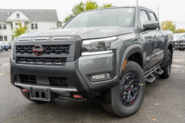 2026 Nissan Frontier PRO-4X's photo