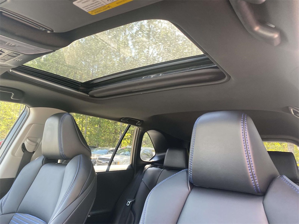 2022 Toyota RAV4 Hybrid XSE photo 12