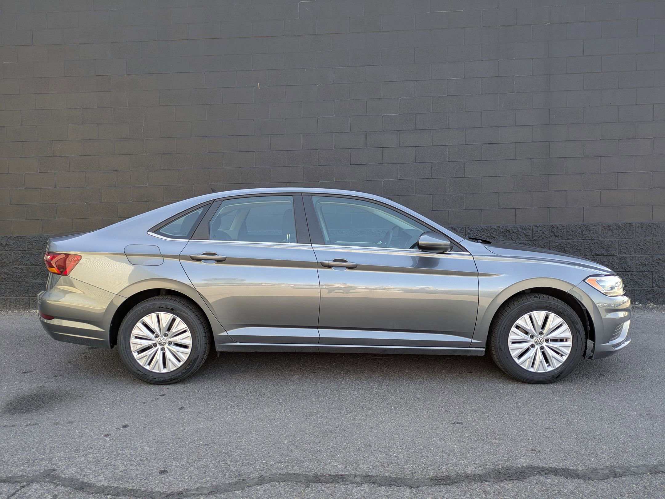 2019 Volkswagen Jetta 1.4T SE photo 3