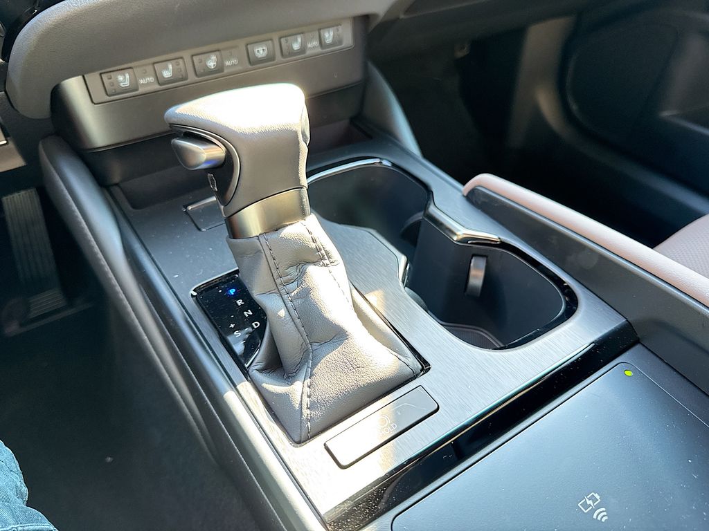2025 Lexus ES 350 Ultra Luxury photo 34