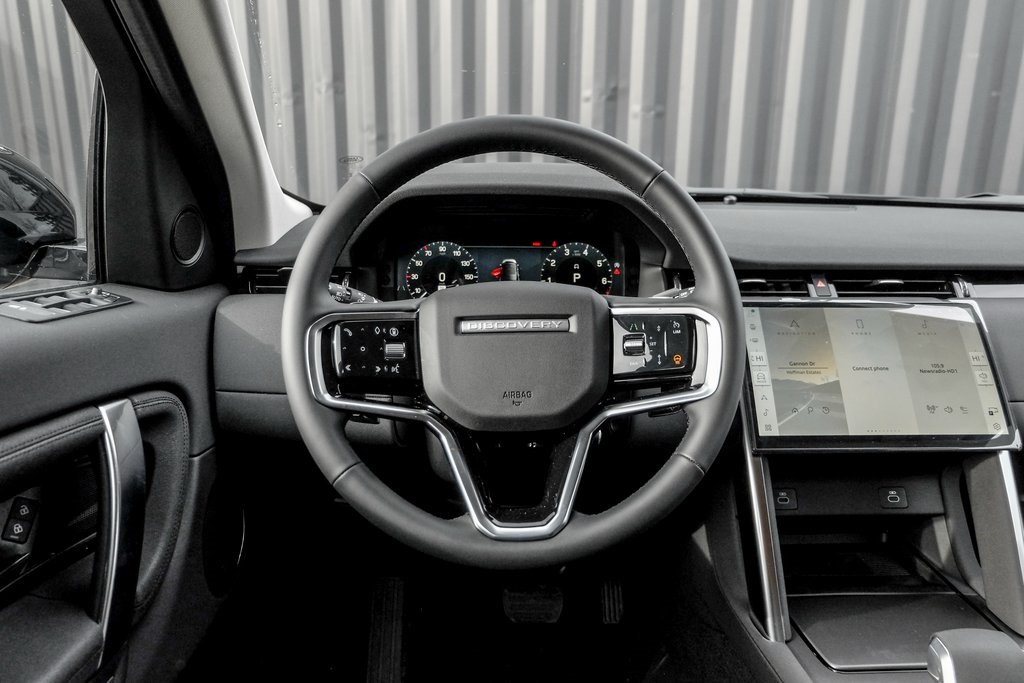 2025 Land Rover Discovery Sport S photo 16