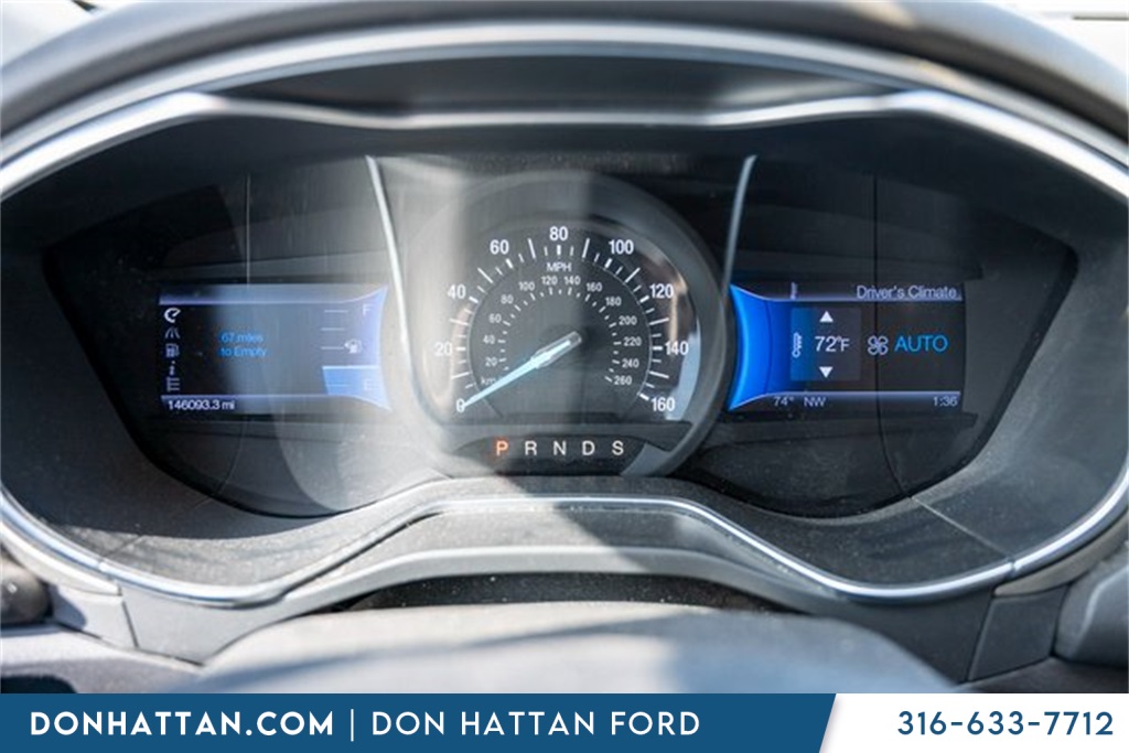 2018 Ford Fusion SE photo 2