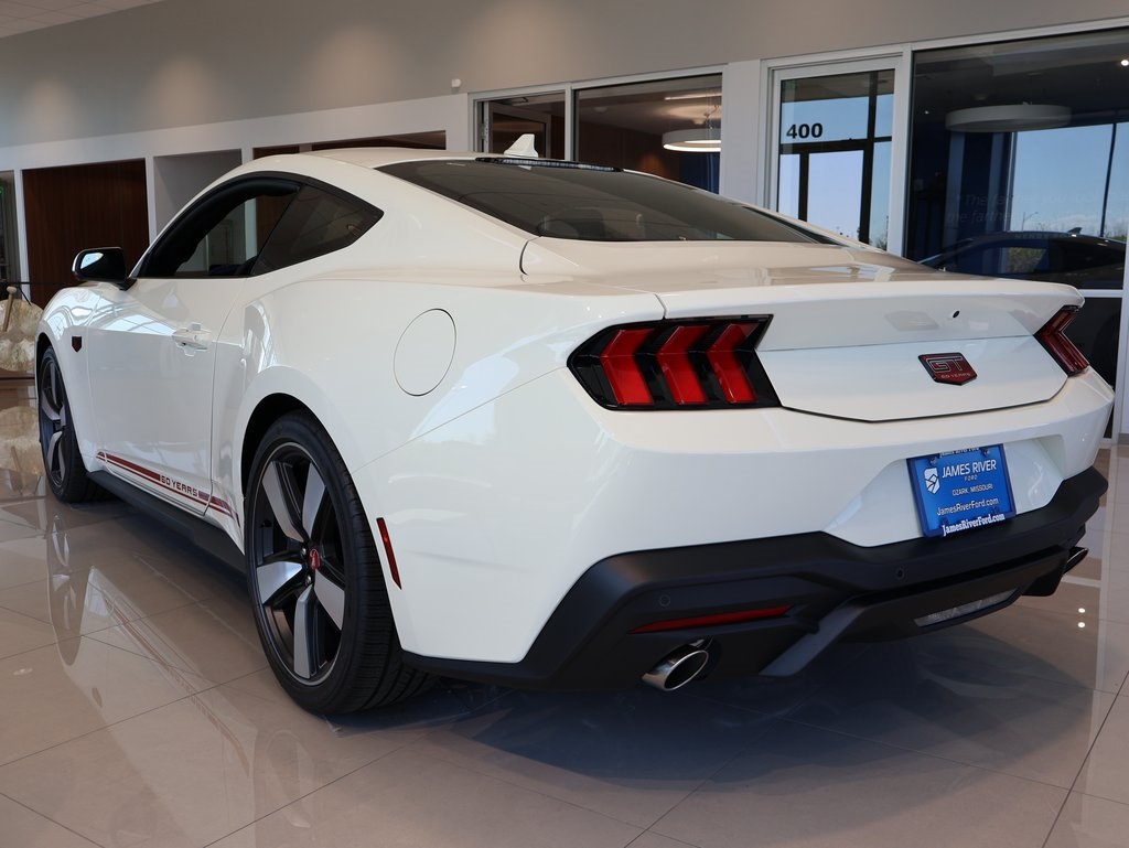 2025 Ford Mustang GT Premium photo 3
