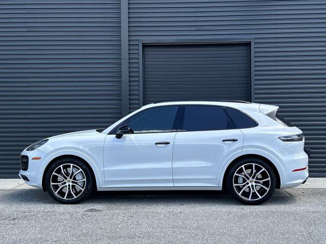 2019 Porsche Cayenne Turbo photo 2