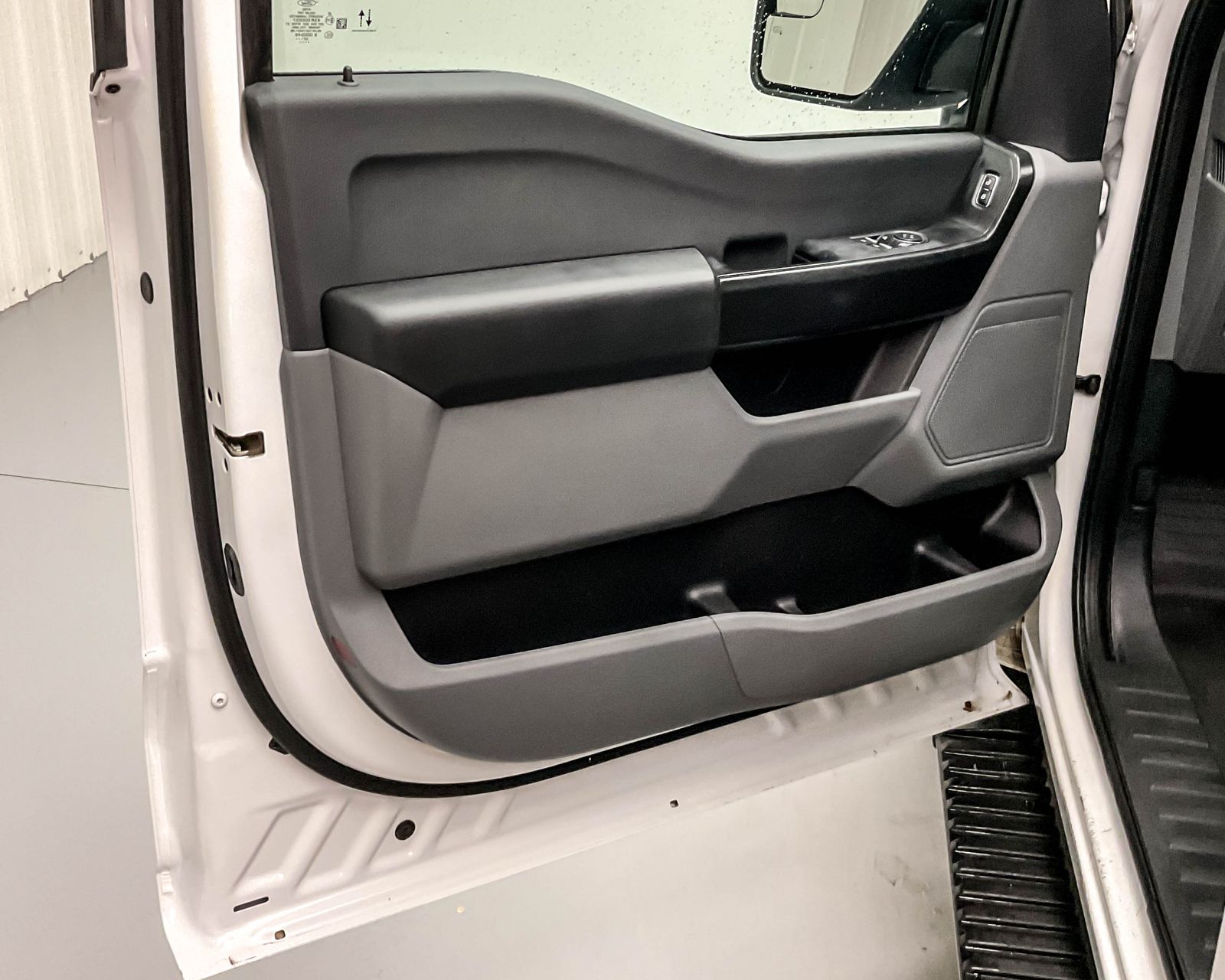 2022 Ford F-150 XL photo 9