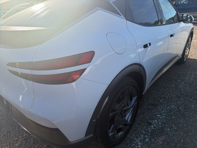2024 Genesis GV60 Performance photo 9