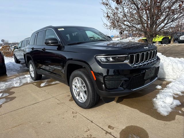 2025 Jeep Grand Cherokee Laredo's photo