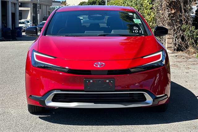 2026 Toyota Prius Plug-in Hybrid XSE photo 9