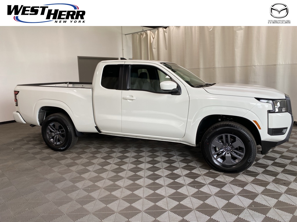 2025 Nissan Frontier SV photo 12