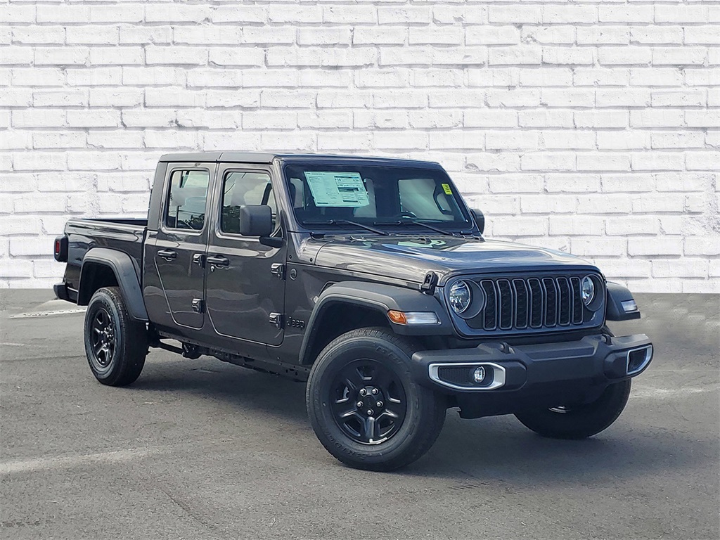 2025 Jeep Gladiator Sport's photo