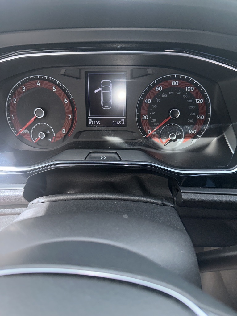 2019 Volkswagen Jetta R-Line photo 4