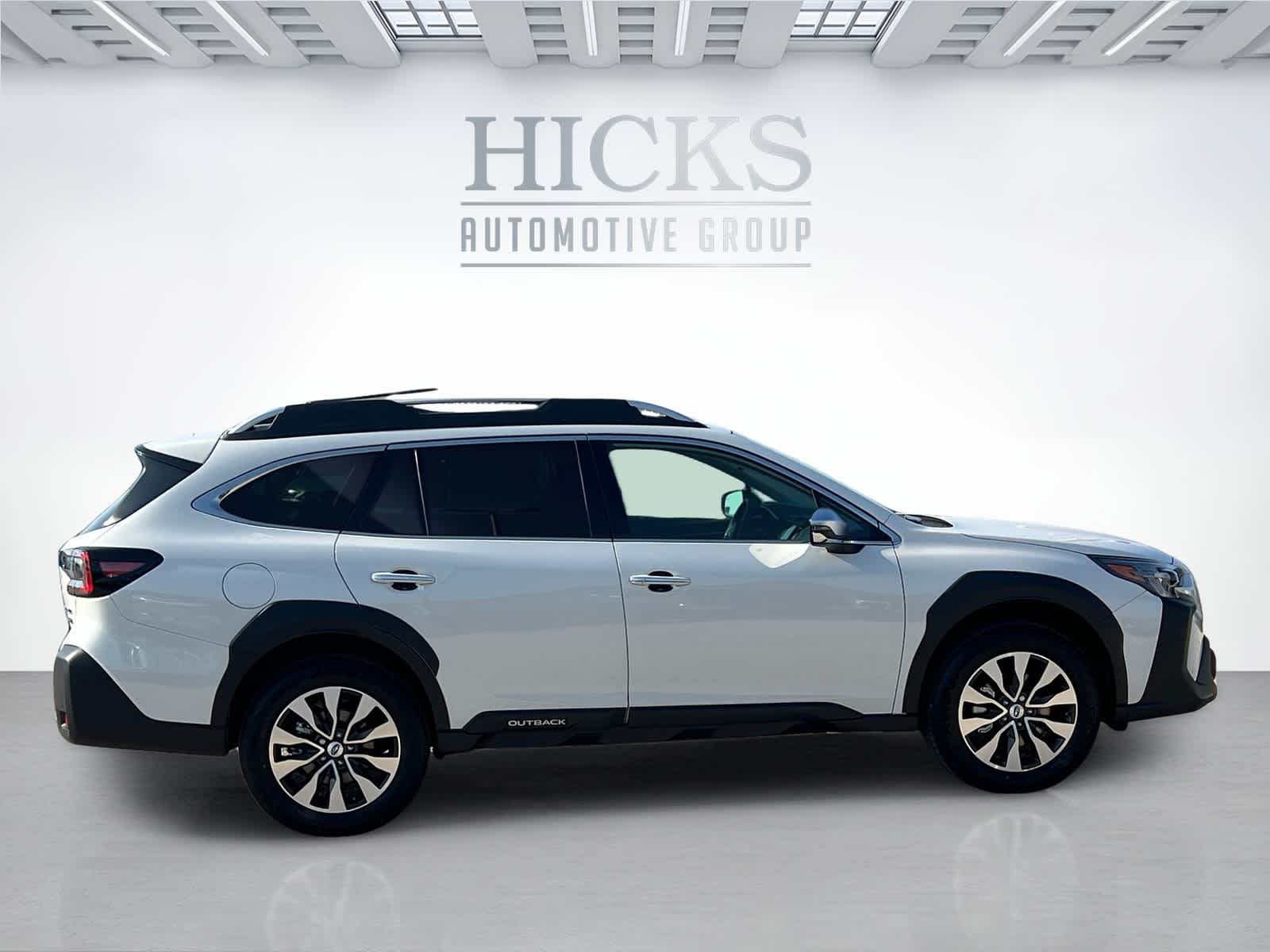 2025 Subaru Outback Touring photo 2