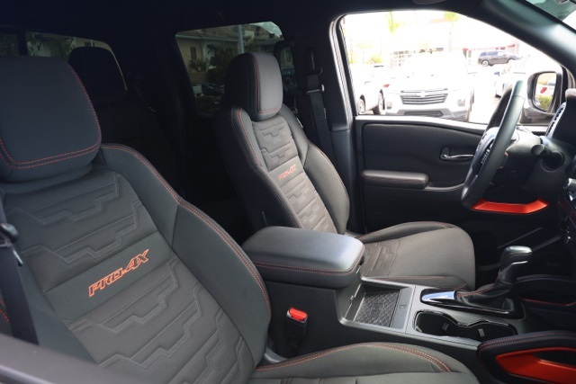 2023 Nissan Frontier PRO-4X photo 17