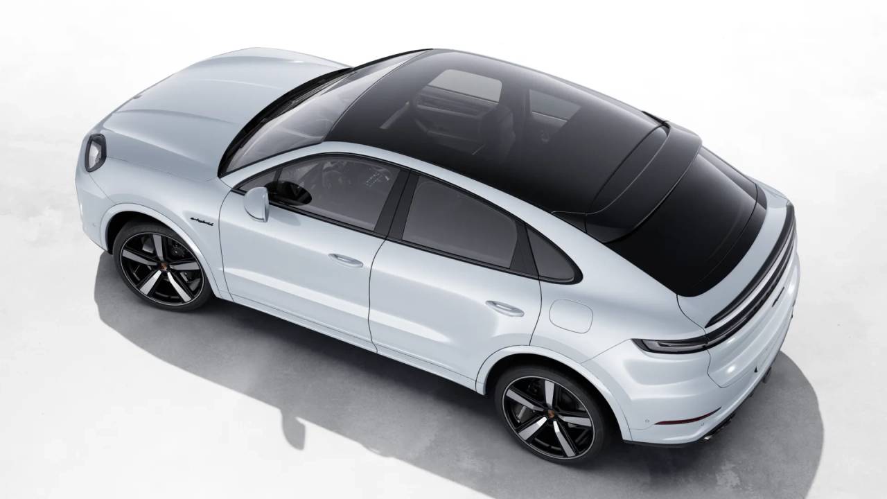 2026 Porsche Cayenne E-Hybrid Coupe photo 3