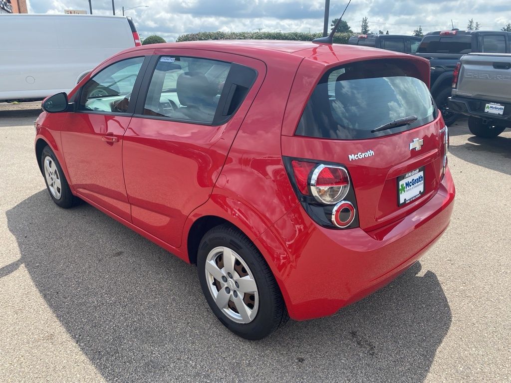 2013 Chevrolet Sonic LS photo 5