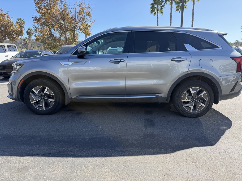 2022 Kia Sorento Hybrid S photo 3