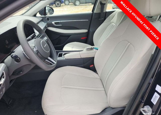 2025 Hyundai Sonata SEL photo 2