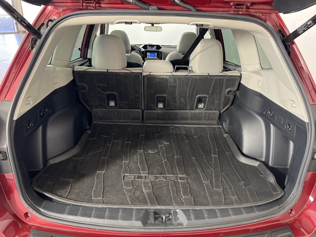2023 Subaru Forester Premium photo 4
