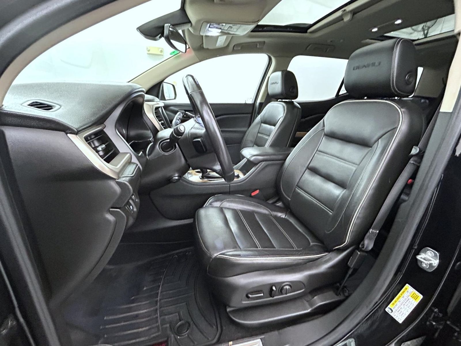 2017 Gmc Acadia Denali photo 9