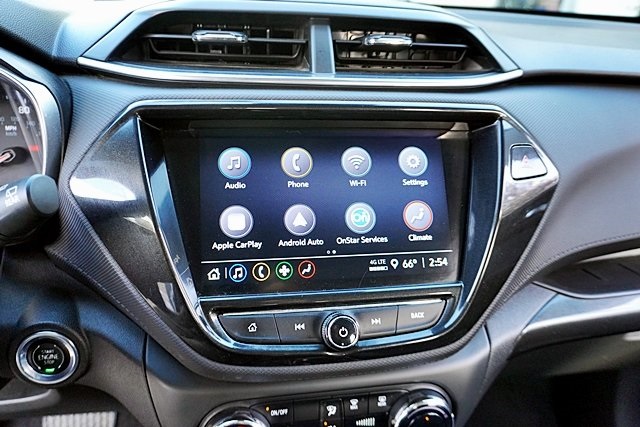 Used 2022 White Chevrolet LT image 24