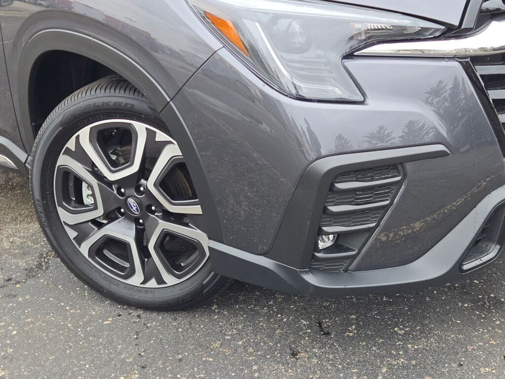 2025 Subaru Ascent Limited photo 2