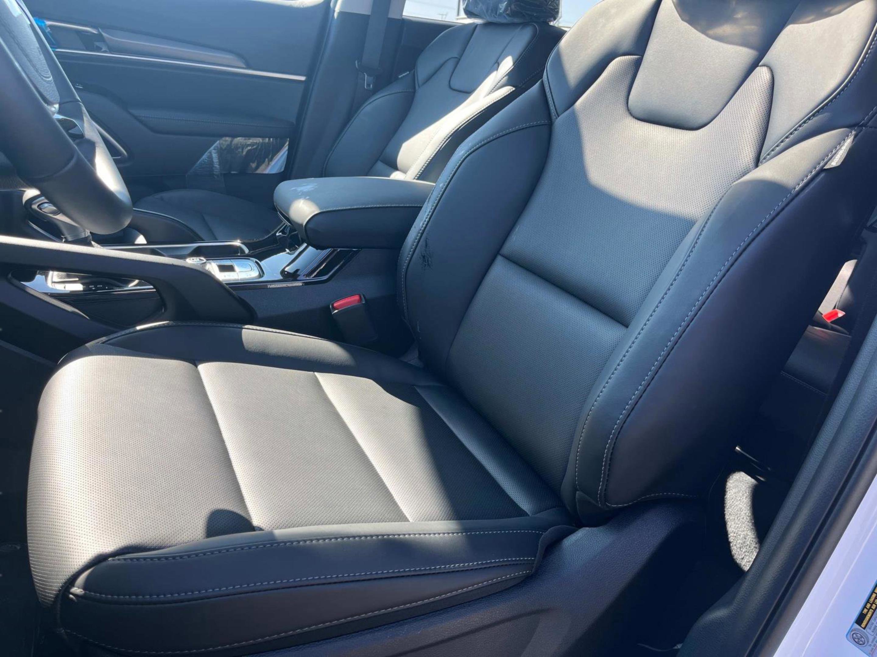 2025 Kia Telluride S photo 22