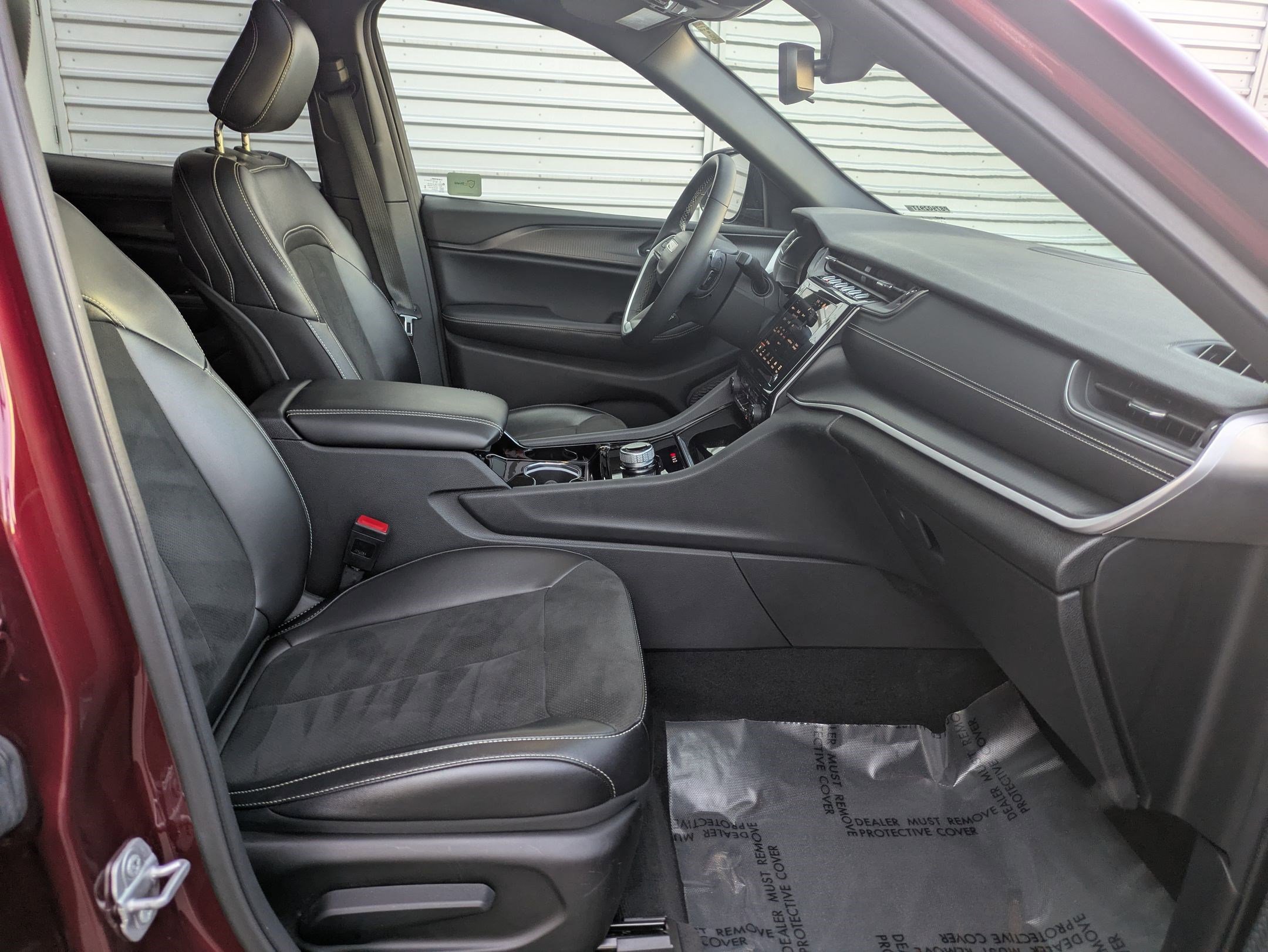 2023 Jeep Grand Cherokee Altitude photo 30