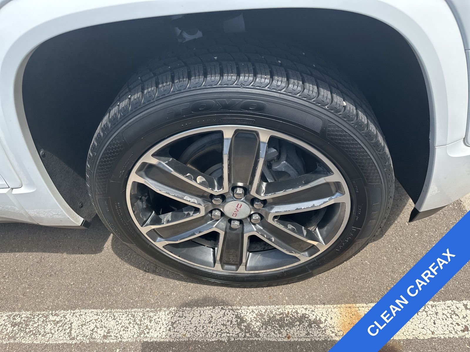 2019 Gmc Acadia Denali photo 2