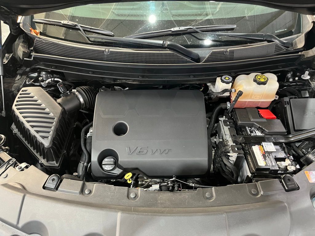 2021 Chevrolet Traverse LS photo 5