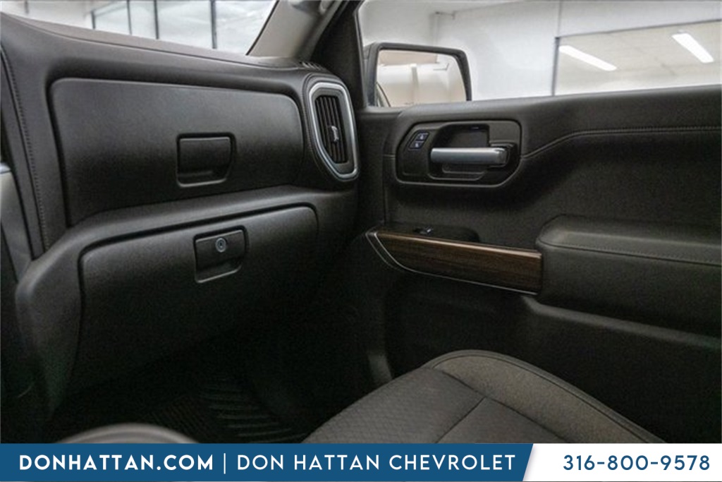 2020 Chevrolet Silverado 1500 RST photo 13