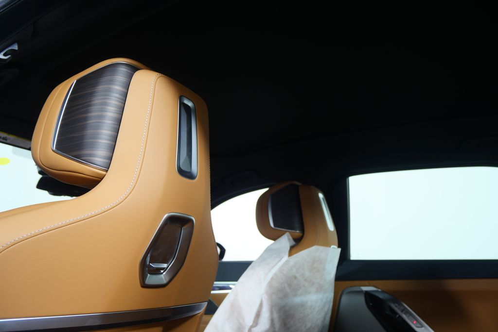 2025 Bmw 740i photo 17
