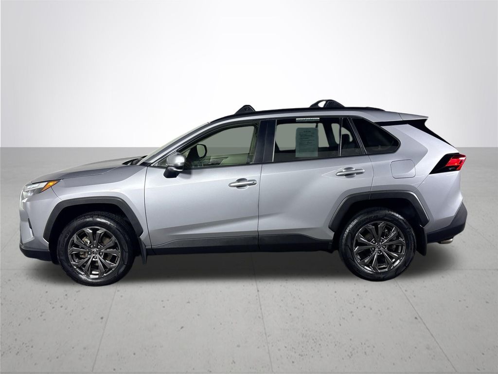 2022 Toyota RAV4 Hybrid XLE Premium photo 8