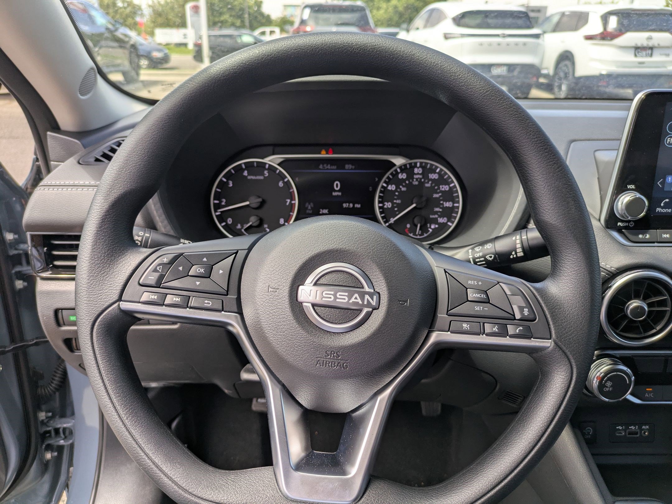 2025 Nissan Sentra SV photo 14