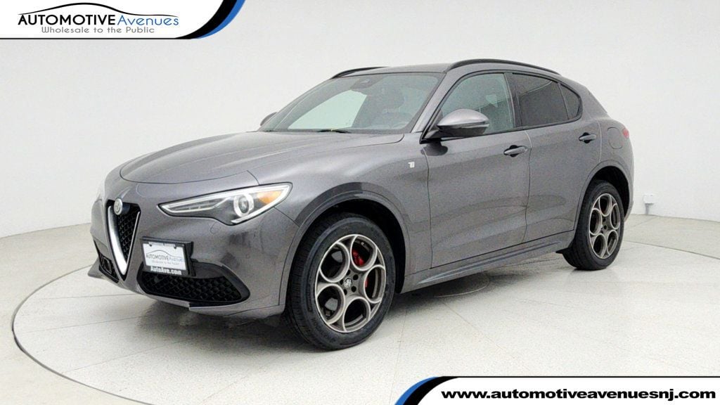 2022 Alfa Romeo Stelvio Ti's photo