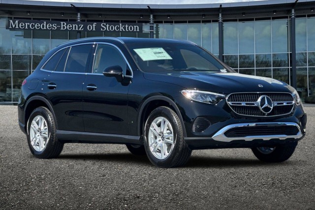 2025 Mercedes-Benz GLC 300