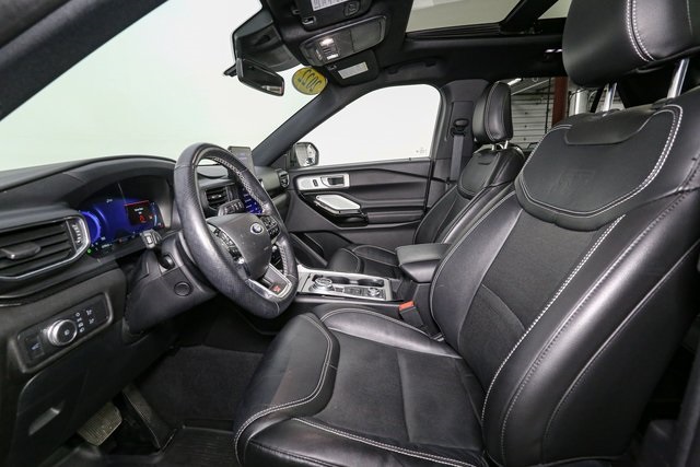 2022 Ford Explorer ST photo 36