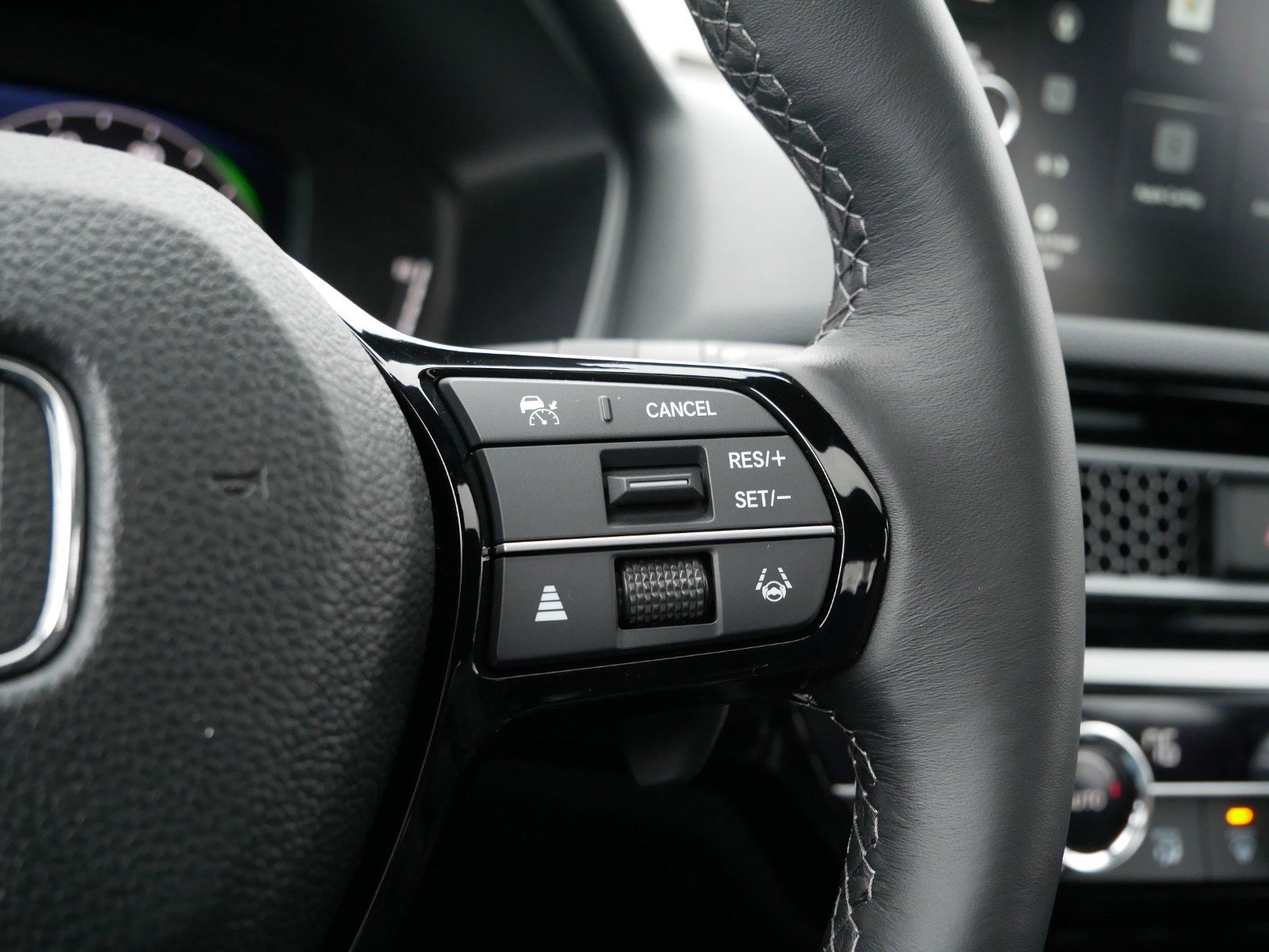 2026 Honda Civic Hatchback Hybrid Sport Touring photo 12
