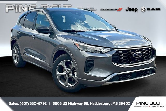 2024 Ford Escape ST-Line's photo