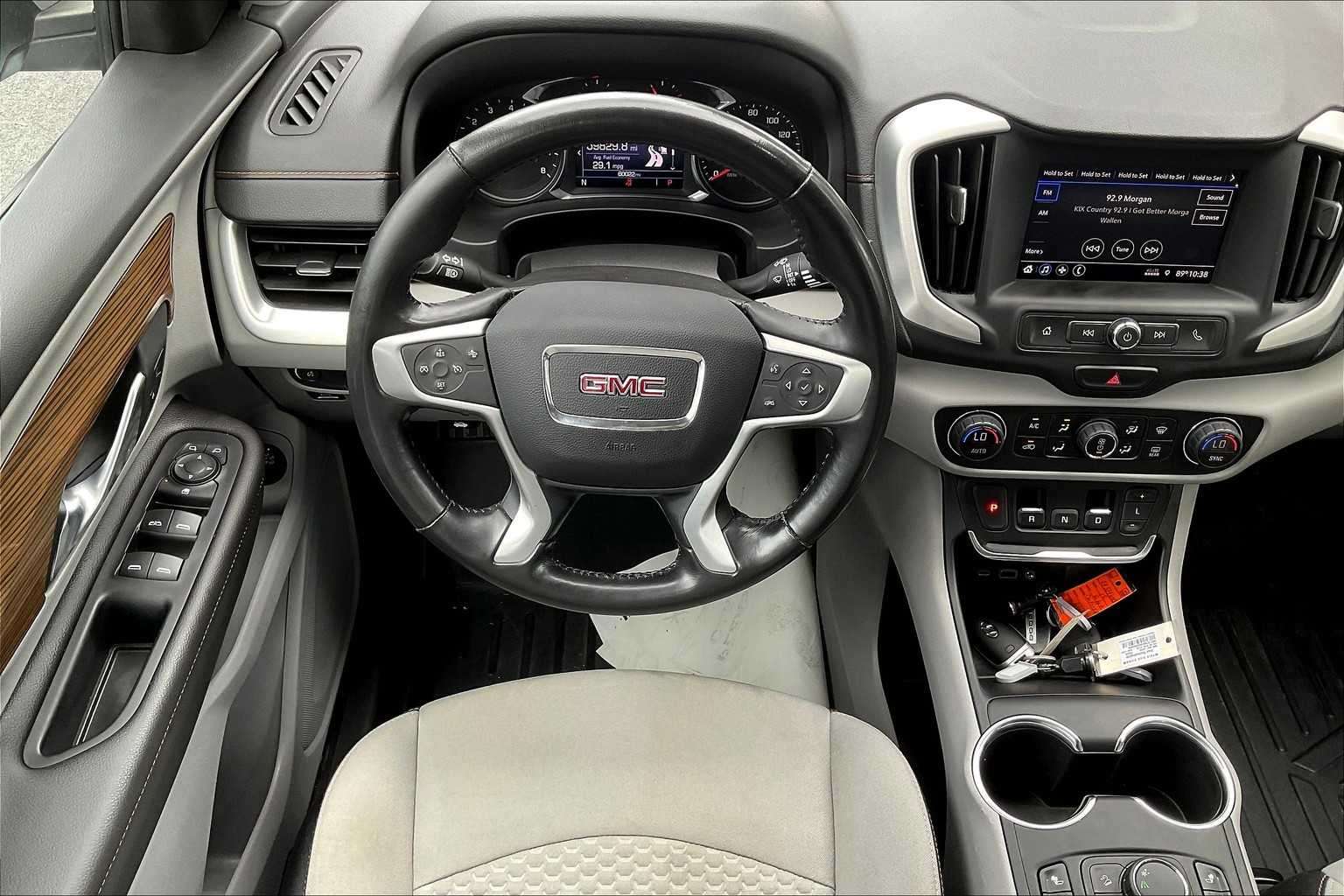 2020 Gmc Terrain SLE photo 2