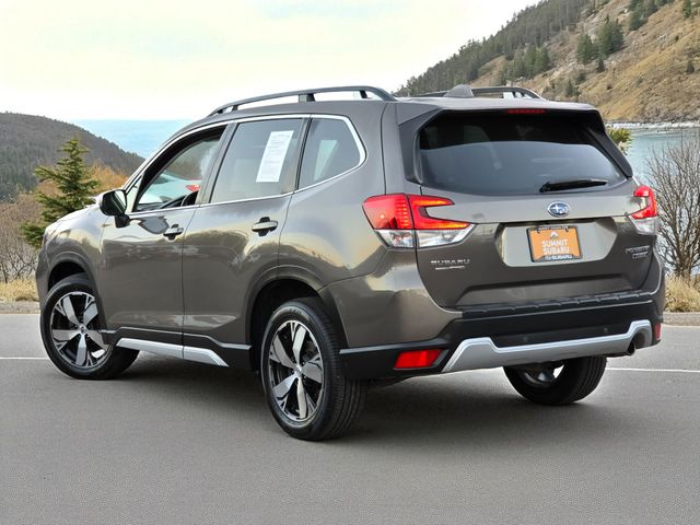2020 Subaru Forester Touring photo 2