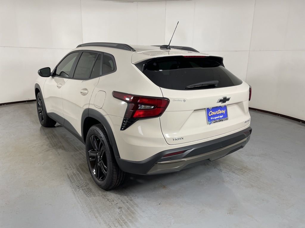 2026 Chevrolet Trax ACTIV photo 2