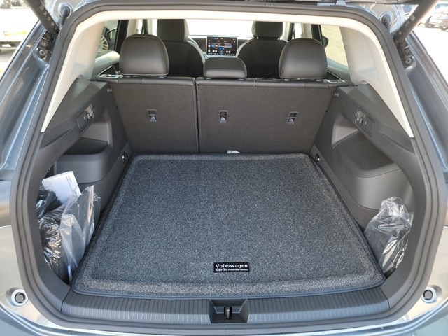 2025 Volkswagen Tiguan SE photo 11