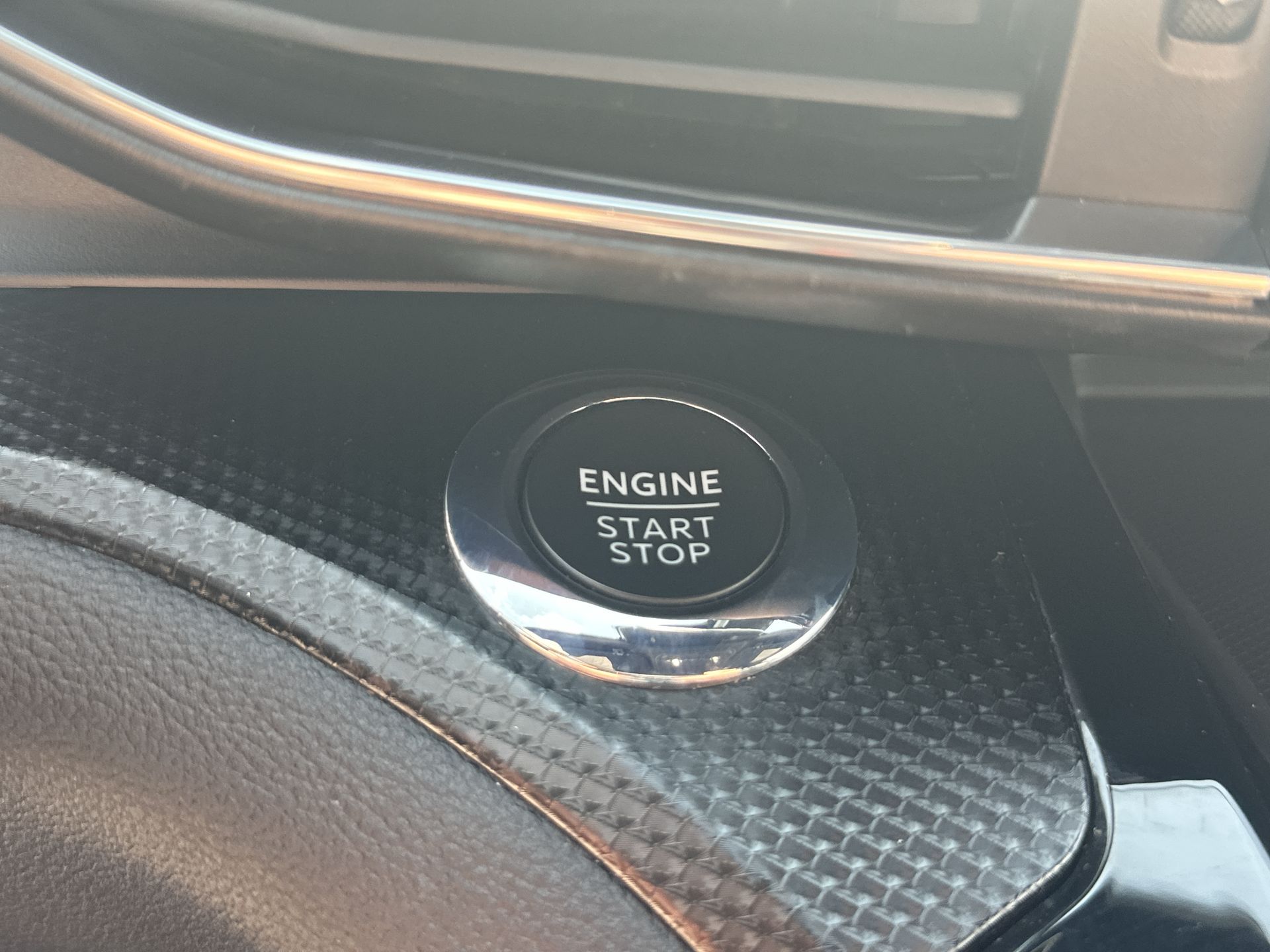 2022 Ford Explorer ST photo 14