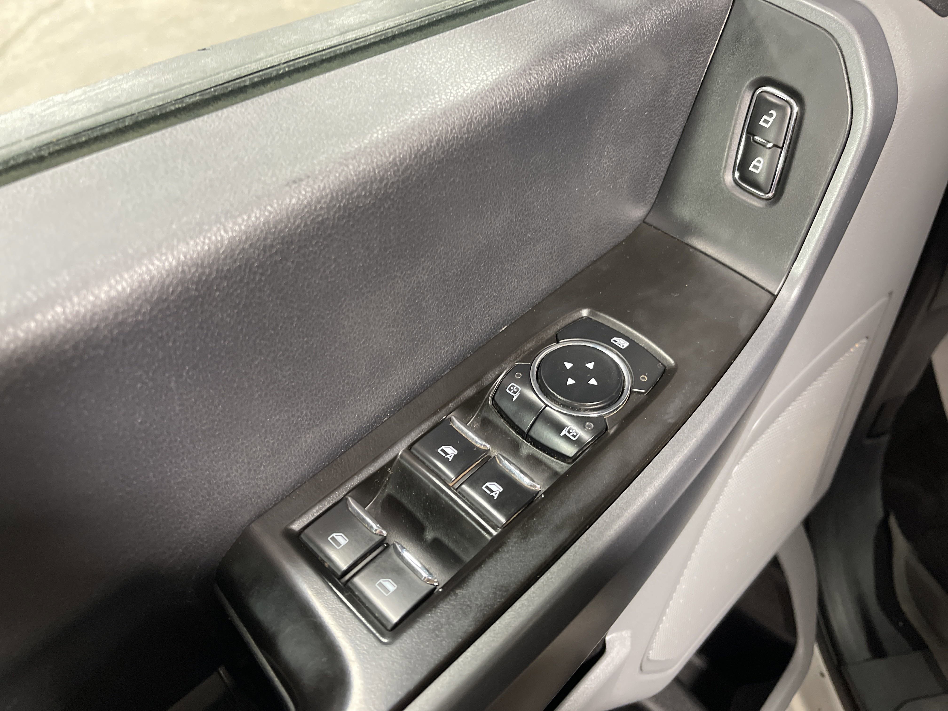 2024 Ford F-250 XLT photo 3