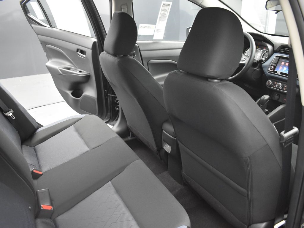 2025 Nissan Versa 1.6 SV photo 18
