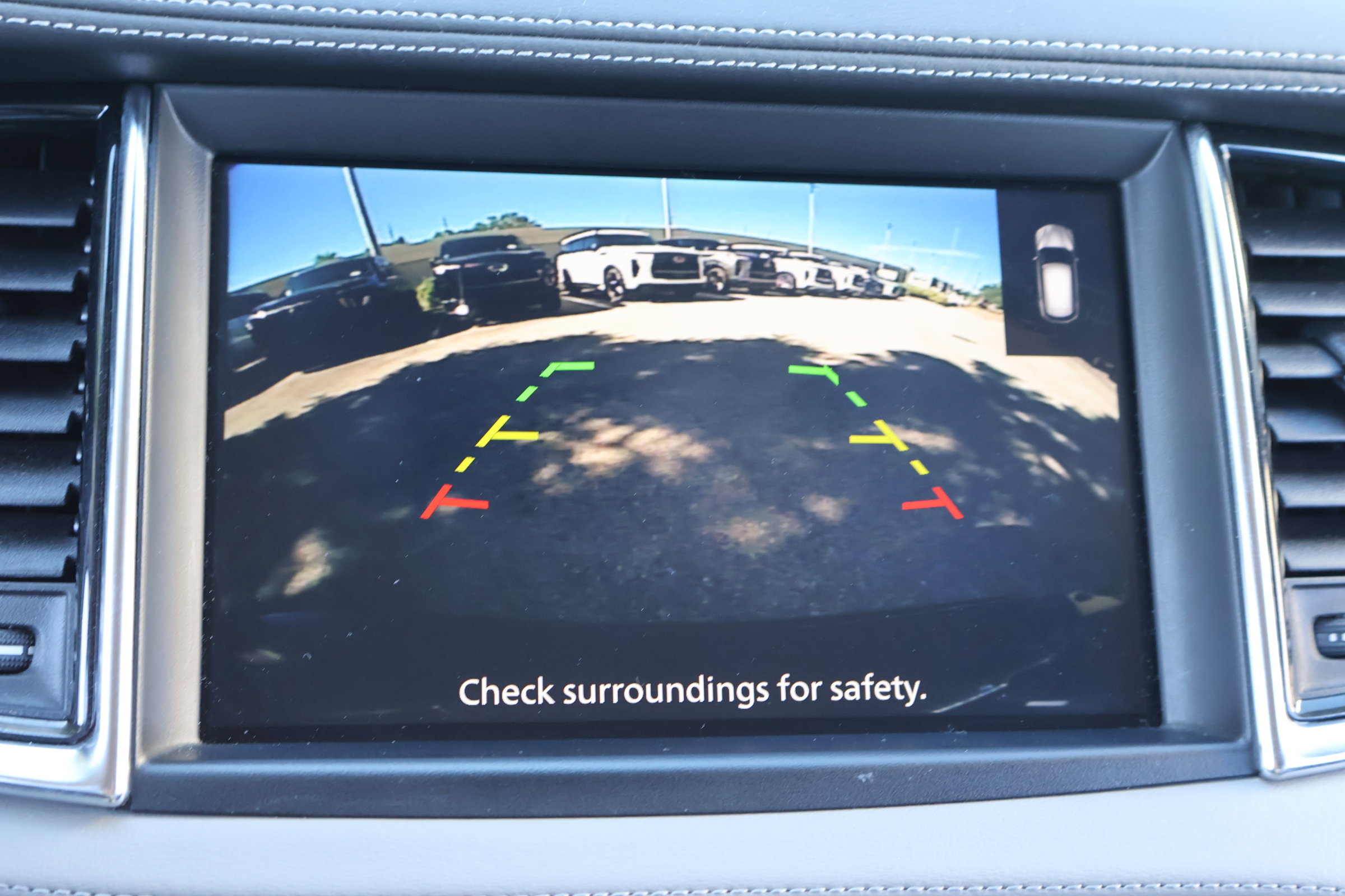 2023 Infiniti QX50 Luxe photo 4